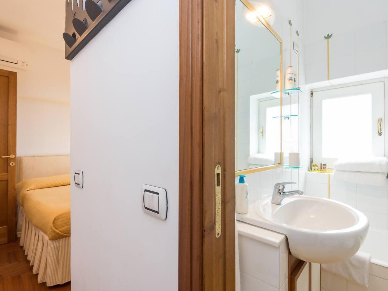 Apartament Trevi Luxury With Terrace Rzym Zewnętrze zdjęcie