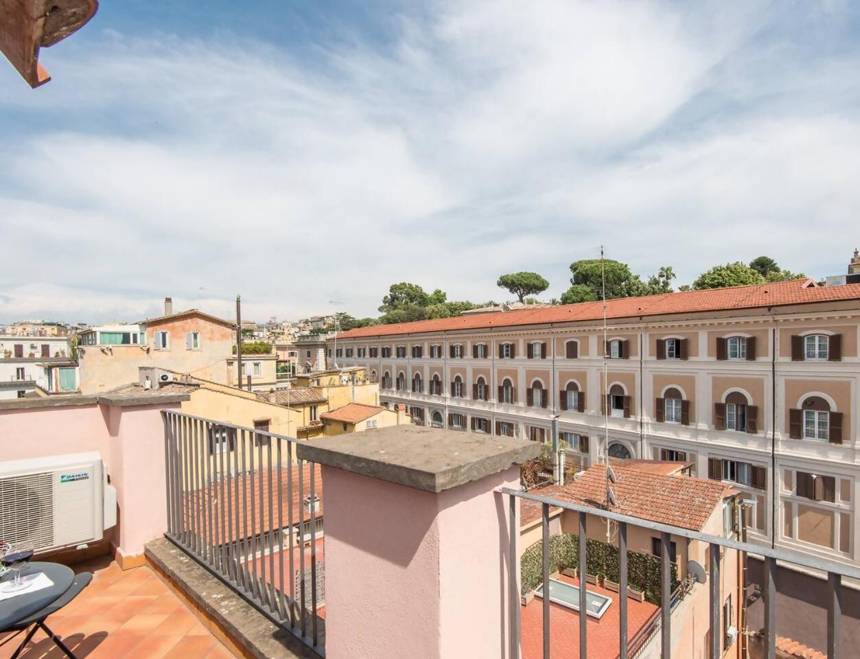 Apartament Trevi Luxury With Terrace Rzym Zewnętrze zdjęcie